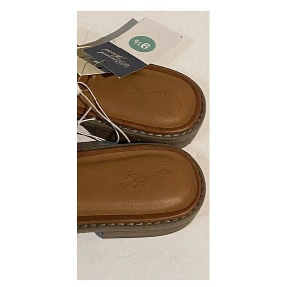 Universal Thread Slip On Shoes Womens 9 1/2 Brown Casual Padded Casual - Picture 7 of 7